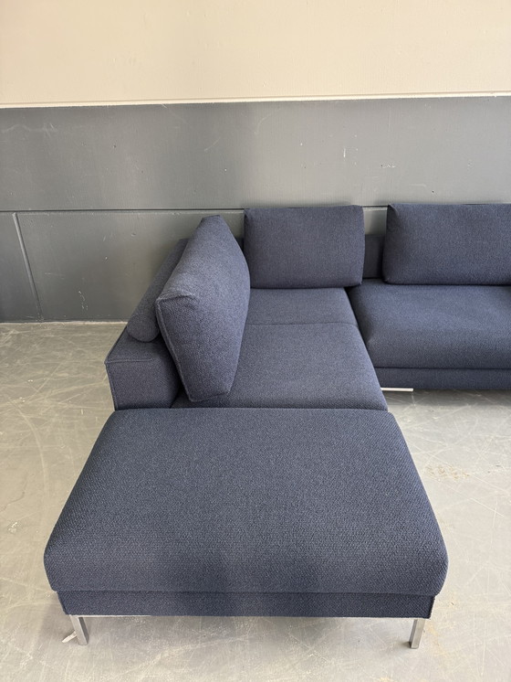 Image 1 of Design sur Stock Aikon Lounge