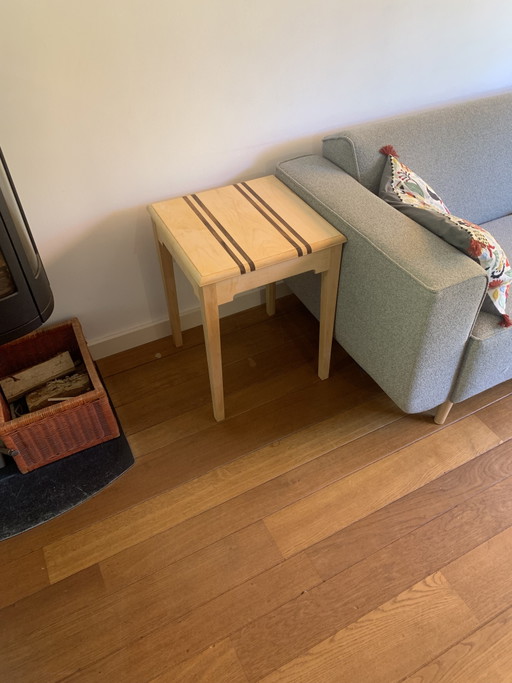 Handmade Side Table of Maple and Walnut Wood – bijzettafels