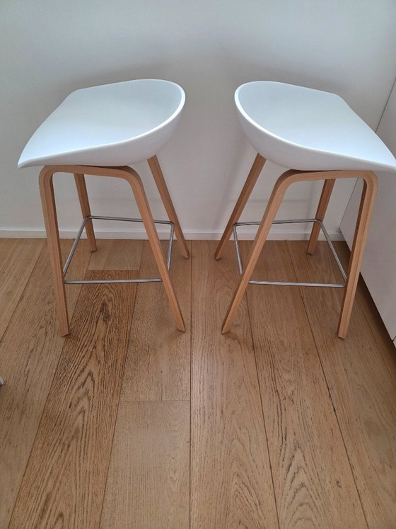 2x HAY About a Stool AAS32 tabouret de bar 65 cm, blanc/chêne savonné, Tabourets de bar, Bois (photo 2 sur 6)