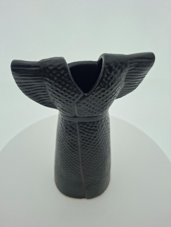 Image 1 of Vaso nero 'Abito da sposa' Lisa Larson | Serie guardaroba