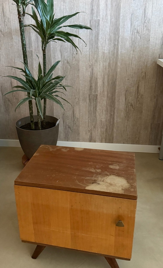 Comodino antico necessita manutenzione – Comodini, Metallo, Legno (photo 3 of 11)