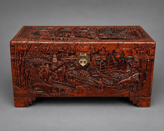 Coffre en camphre sculpté. Chine. XXe siècle. 40 x 80 x 38 cm. – Armoires de rangement, Wood (photo 7 of 7)