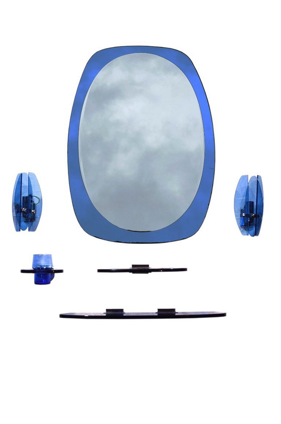 Cobalt blue bathroom suite, attributed to Fontana Arte, 1970 – Mirrors, Glass, Metal (photo 4 of 5)