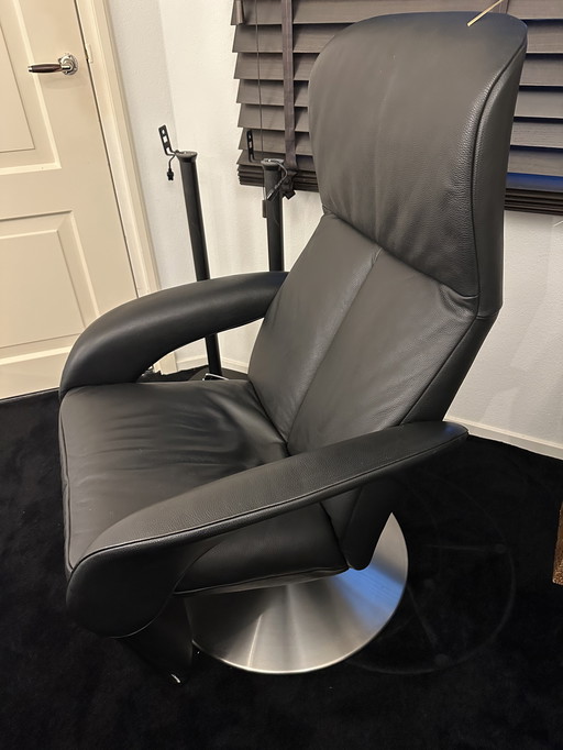 Fauteuil Jori Relax, cuir de vachette noir, à l'état neuf