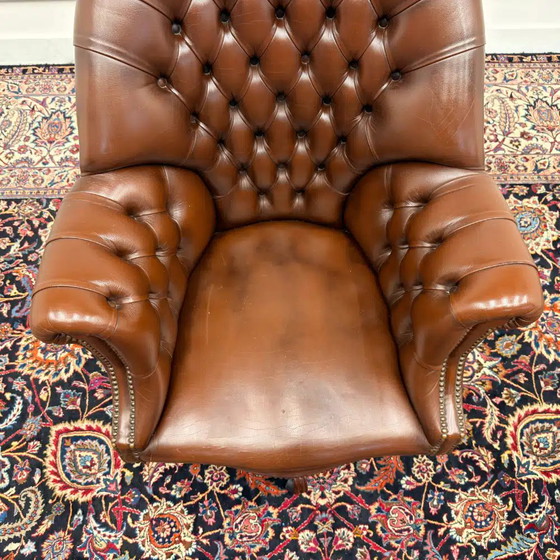 Klassischer englischer Chesterfield Director Chair Braun kaufen?, Bürostühle (Foto 6 von 7)