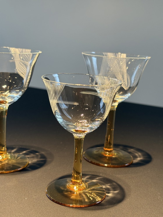 Image 1 of Service Art Déco (années 1930) composé de deux verres à porto et d'un verre digestif