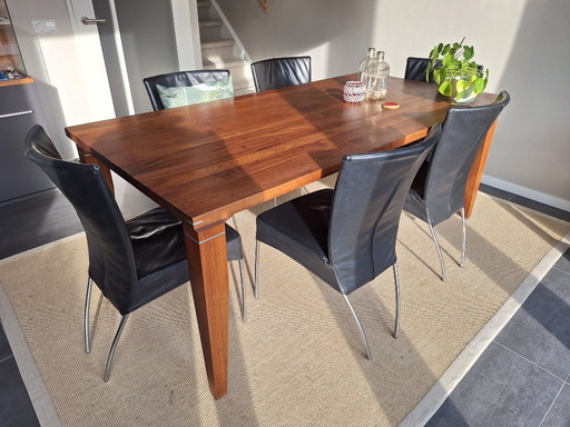 6 Montis Spica dining chairs in black leather + table