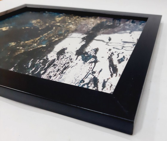 Image 1 of Arte fluido abstracto enmarcado sobre tablero de fibra