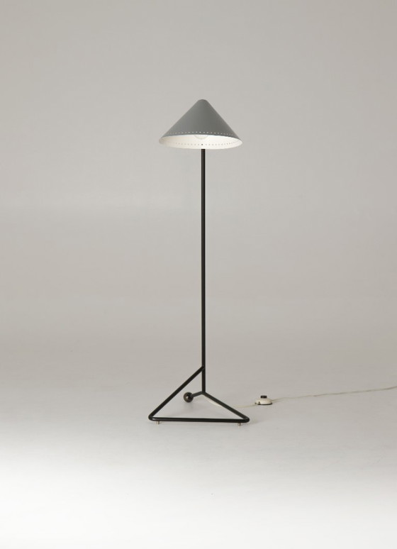 Image 1 of Eine seltene Stehlampe aus der Mitte des 20. Jahrhunderts aus dem Jahr 1955 – H.Th.J.A. Busquet für Hala Zeist
