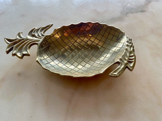 Image 1 of Vide poche snackkom van messing in ananasdesign
