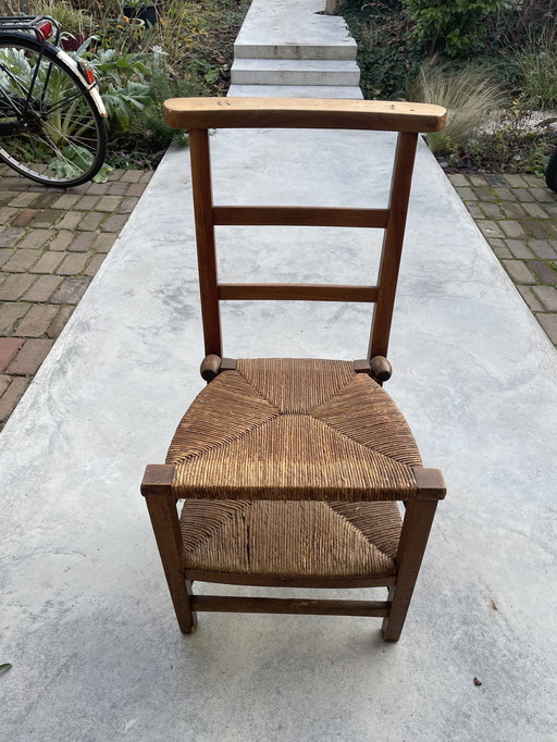 Bidstoel met uniek nummer antiek