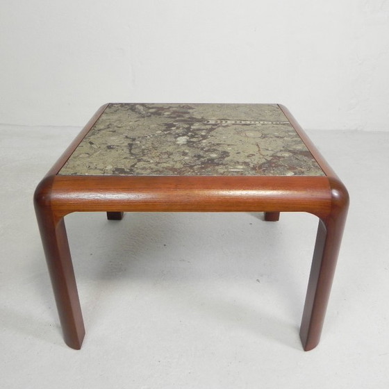Image 1 of Table basse Ronald Schmitt 'Fossils' années 1980, 70 x 70 cm