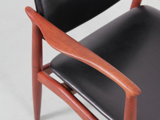 Image 1 of Paar Scandinavische teakhouten fauteuils model 66
