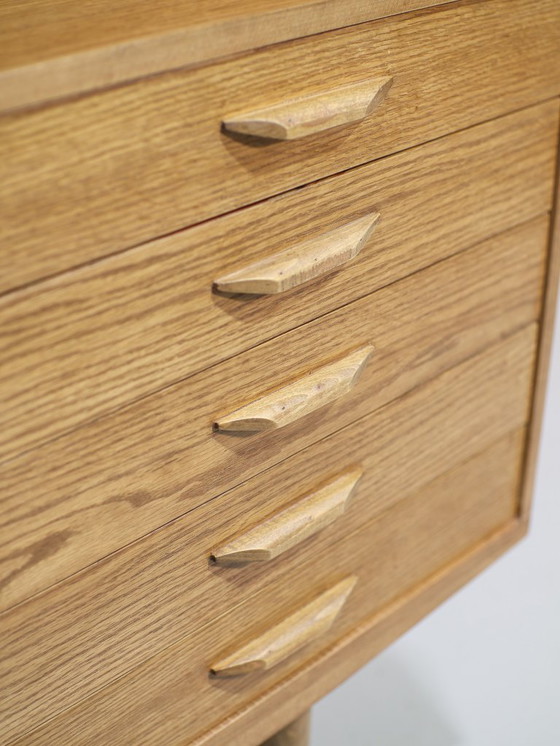 Image 1 of Buffet bas chêne vintage danois