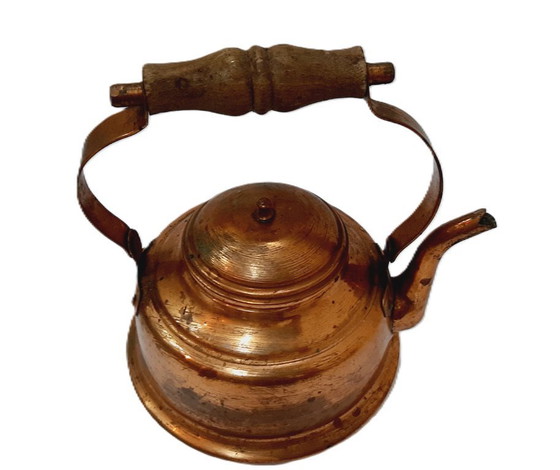 Image 1 of Vintage copper kettle/teapot with a wooden handle