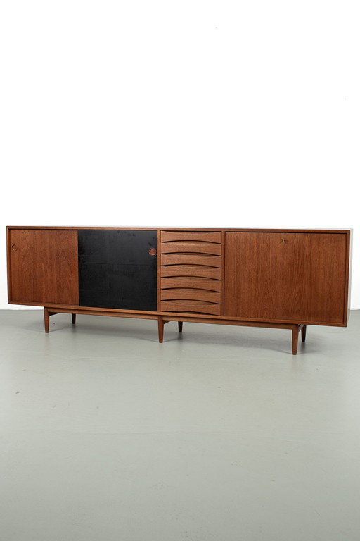 Arne Vodder sideboard voor Sibast