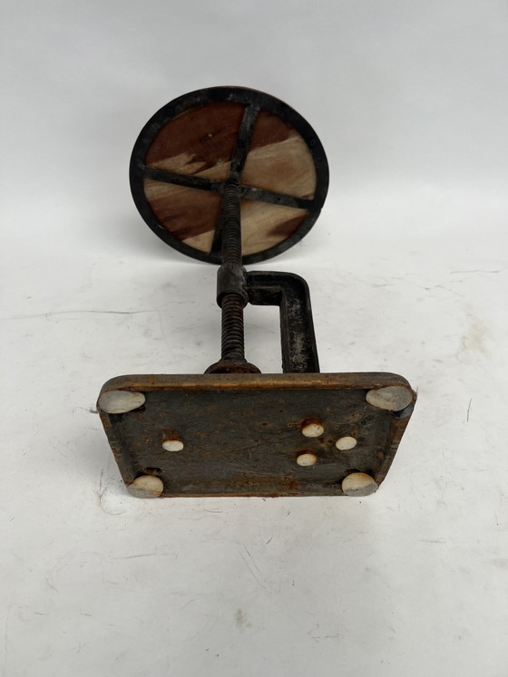 Image 1 of Industriële bijzettafel/kruk vintage