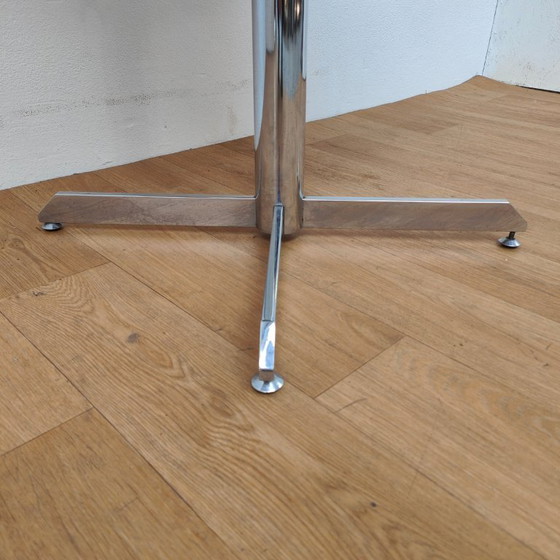 Image 1 of Vintage round Mid Century dining table kitchen table
