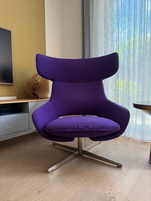 Artifort Kalm Swivel Armchair by Patrick Norguet
