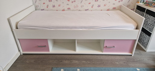 Zeer nette 1 persoonsbed 