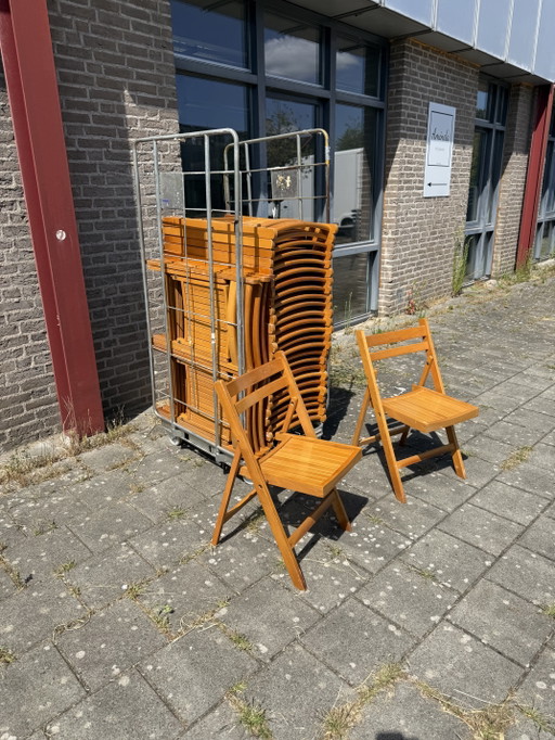 Lotto di 33 sedie pieghevoli in legno massello, CTC '70 – klapstoelen, Wood, Metal (photo 2 of 7)