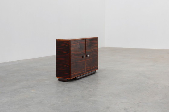 Image 1 of Seltener kleiner Art Deco Schrank mit schönem Holzmuster, Frankreich 1920er Jahre