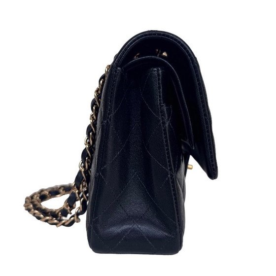 Chanel classic flap medium – Crossbody bags, Lambskin (photo 16 of 28)
