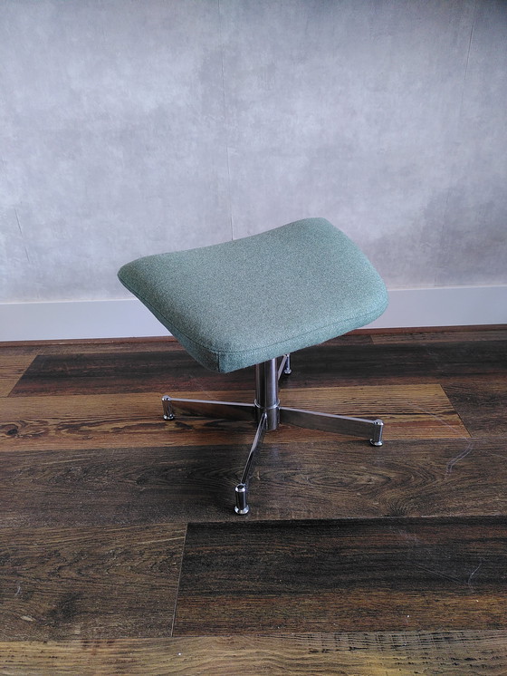 Image 1 of Poltrona con schienale alto Topform e poggiapiedi