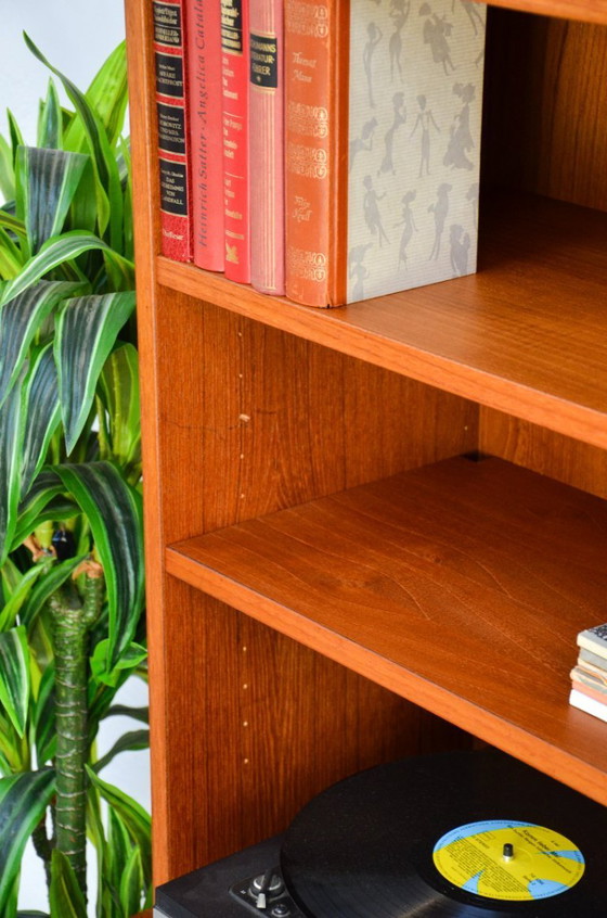 Image 1 of Credenza alta vintage in teak, mobile da terra Hundevad in stile danese di metà secolo