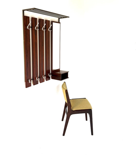 Image 1 of Vintage XL Rosewood wandkapstok ‘60