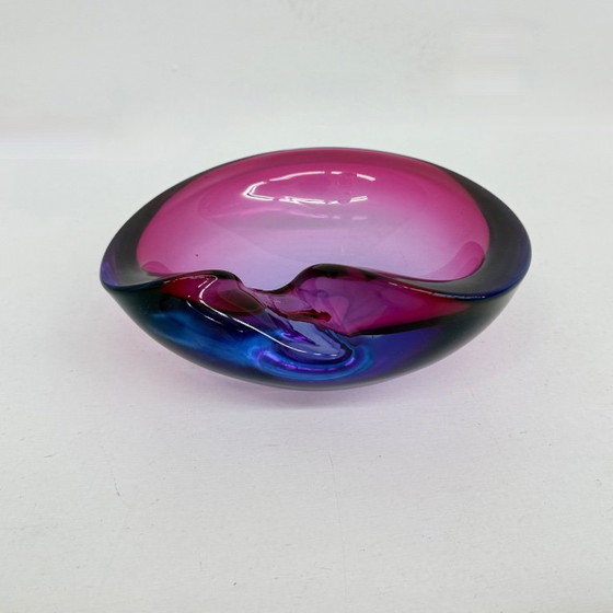 Image 1 of Set of 3 murano summerso pink glass bowls , 1970s