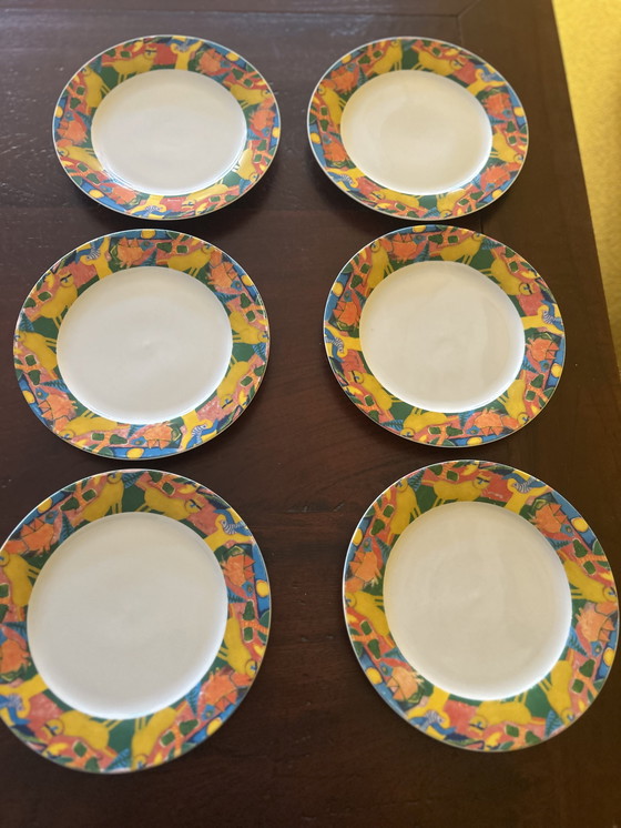 Image 1 of Corneille plates 4 large and 6 small l'ete commençant