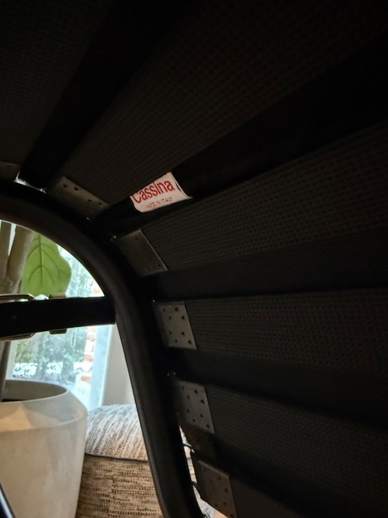 Image 1 of Chaise longue Cassina noire avec crin de cheval