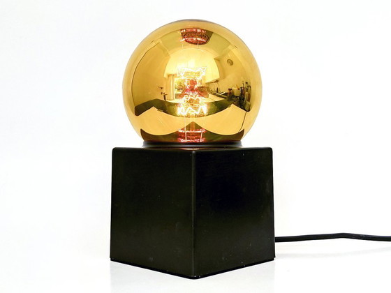 Image 1 of Philips cube table lamp gold