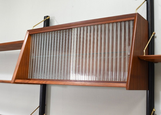 Louis Van Teeffelen Wandregal aus Teak und Messing für WEBE, Niederlande – um 1950 – Wood (photo 7 of 15)