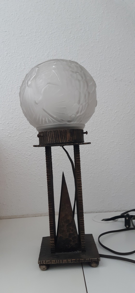 Image 1 of Lampada Art Déco. Altezza 35 cm. Firmata sul paralume.