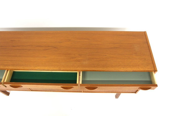 Image 1 of Fila scandinava in teak, Hugo Troeds, Bjärnum Suède, 1960