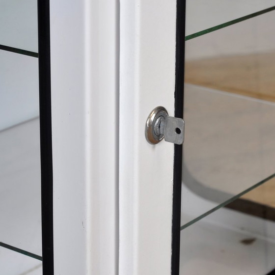 Image 1 of Armadietto medico d'epoca, anni '70