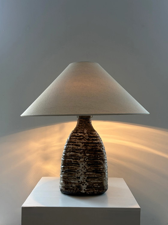 Lampe de table vintage en céramique Fat Lava – Ceramic, Cotton, Scandinavian (photo 2 of 6)