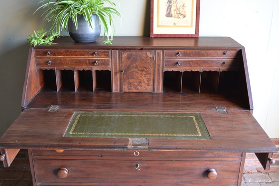 Image 1 of Secrétaire, bureau ancien en bois d'acajou.