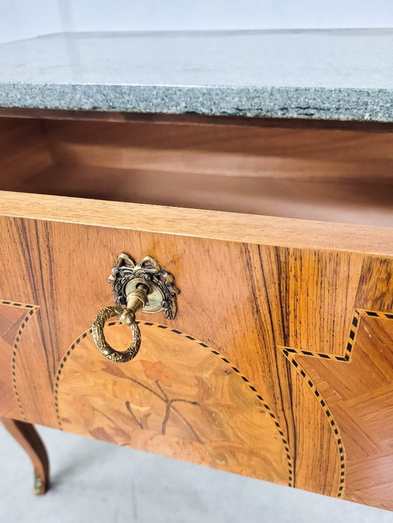 Image 1 of Arcón Gustaviano con tapa de mármol