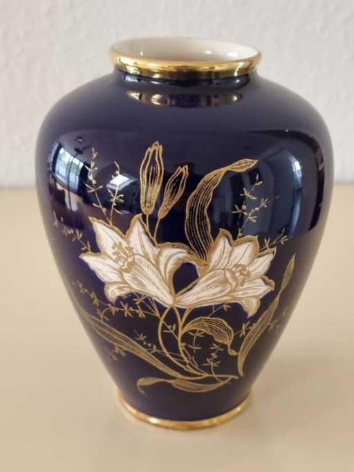 Elegant Limburg porcelain vase - very good condition - cobalt blue