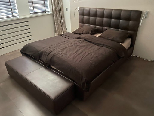 Combinaison sommier Wittmann et cuir marron Habana avec tête de lit