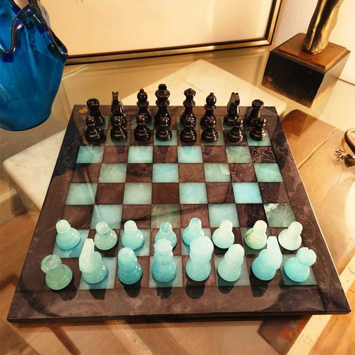 Jeu d'échecs de luxe vintage des années 1970 en véritable albâtre de Volterra sculpté à la main - Noir et bleu ciel - Fabriqué e