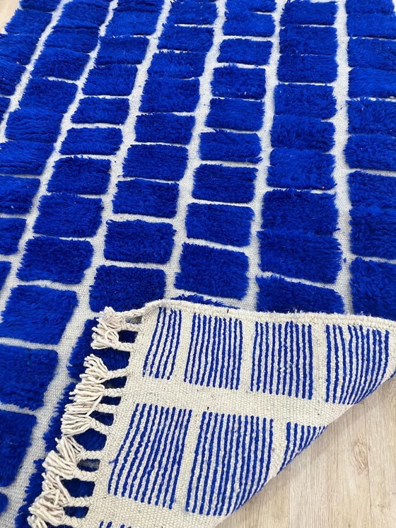 Image 1 of Handmade pure wool rug in blue and white, size 150x250 cm