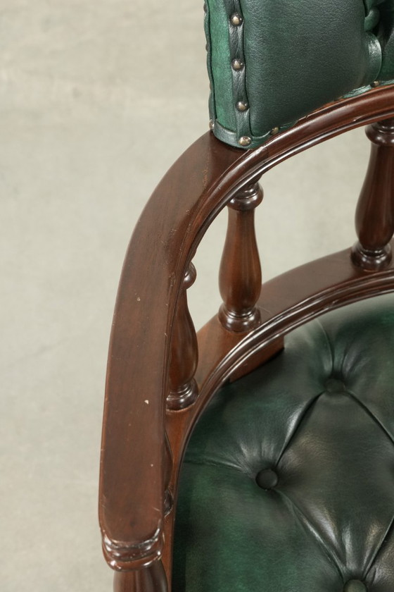 Image 1 of Fauteuil de bureau Chesterfield classique en cuir de vachette vert flammé / fauteuil d'appoint