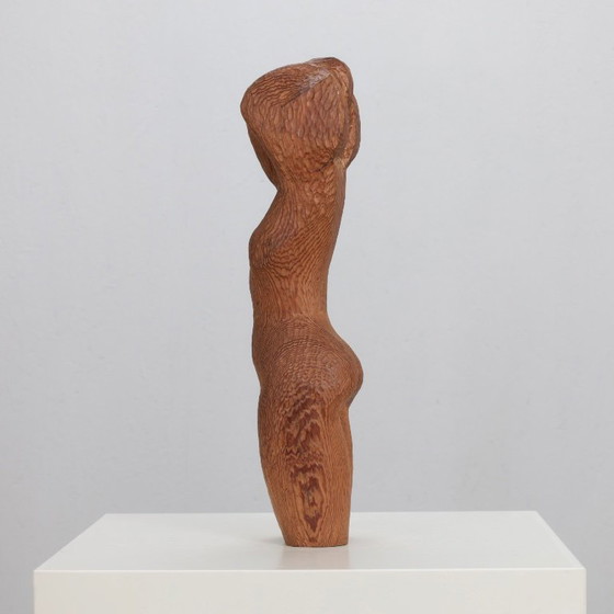 „Frau in Ketten“, handgeschnitzte Torso-Skulptur aus Holz, Niederlande, 1970er Jahre – Bildhauerei, Cast Iron (photo 4 of 9)