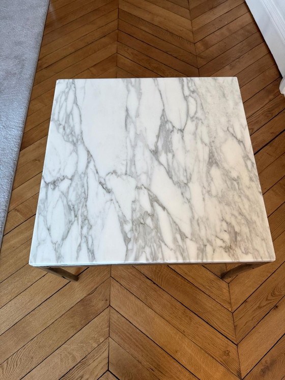 Set di 3 Tavolini da caffè Florence Knoll – Marmo Bianco Tipo Calacatta & Acciaio Cromato – 60 × 60 cm (photo 7 of 9)
