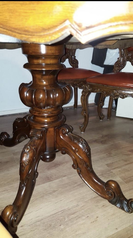 Image 1 of Sala da pranzo barocca con 4 sedie in pelle