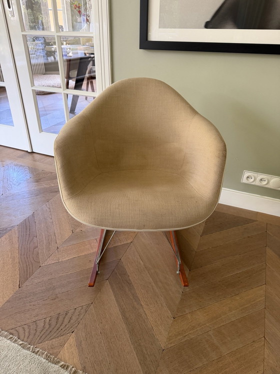 Fauteuil à bascule vintage Eames RAR -Herman Miller- noyer – Fauteuils d'appoint, Verre (photo 4 of 9)